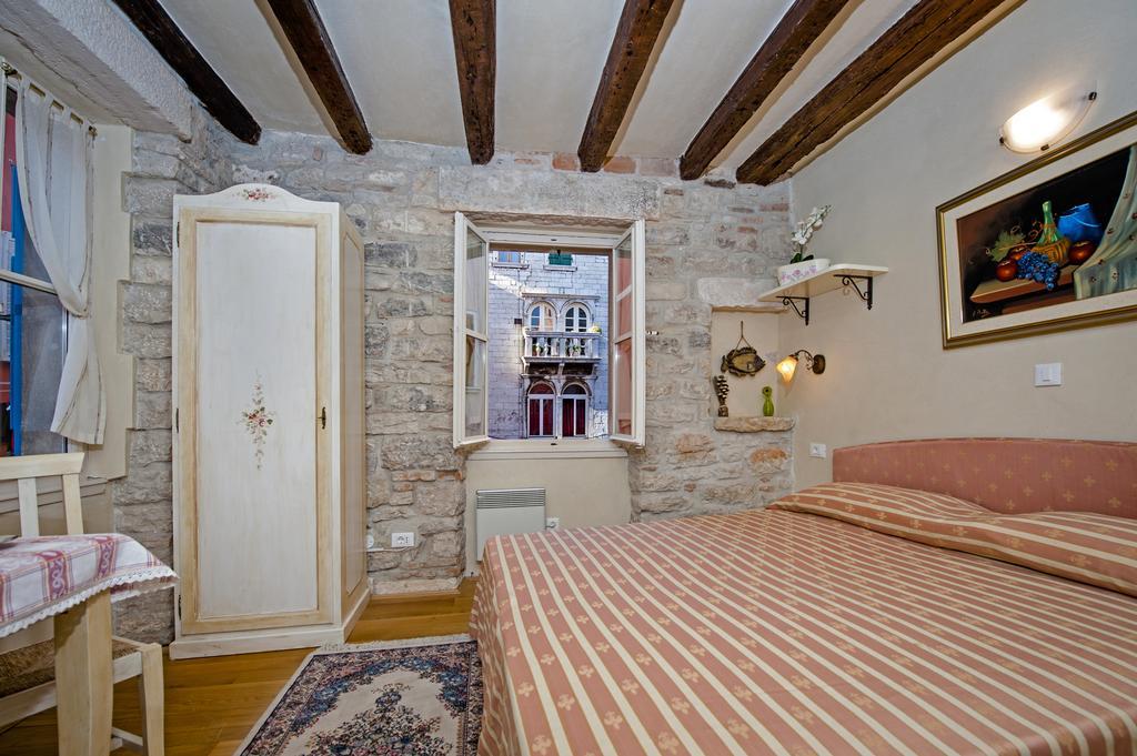 Residence Marco Polo Centro Storico 로비니 외부 사진