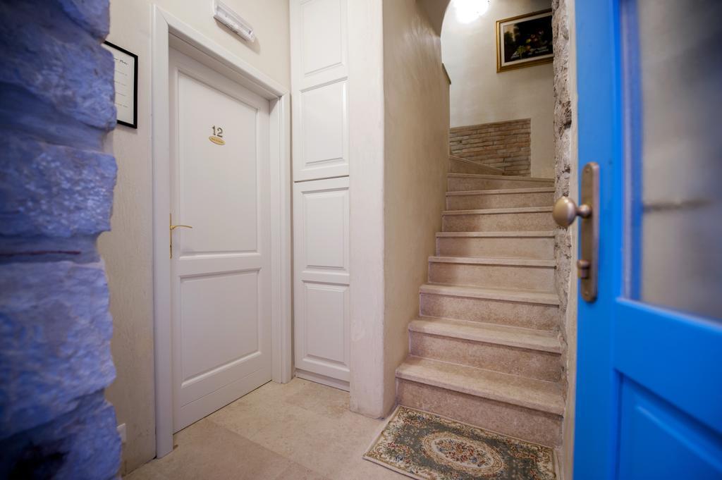 Residence Marco Polo Centro Storico 로비니 외부 사진
