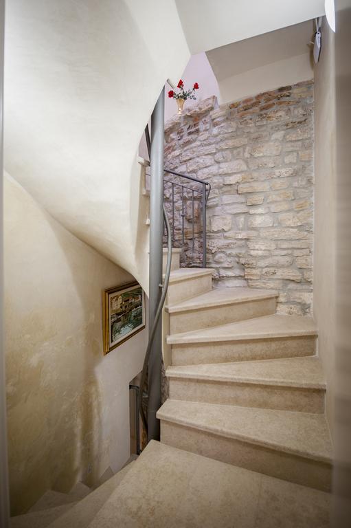 Residence Marco Polo Centro Storico 로비니 외부 사진